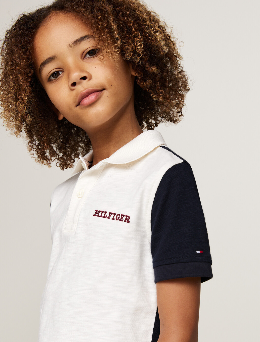 Hilfiger Monotype 拼色標準版型 Polo 衫, Ancient White / Red / Blue, hi-res