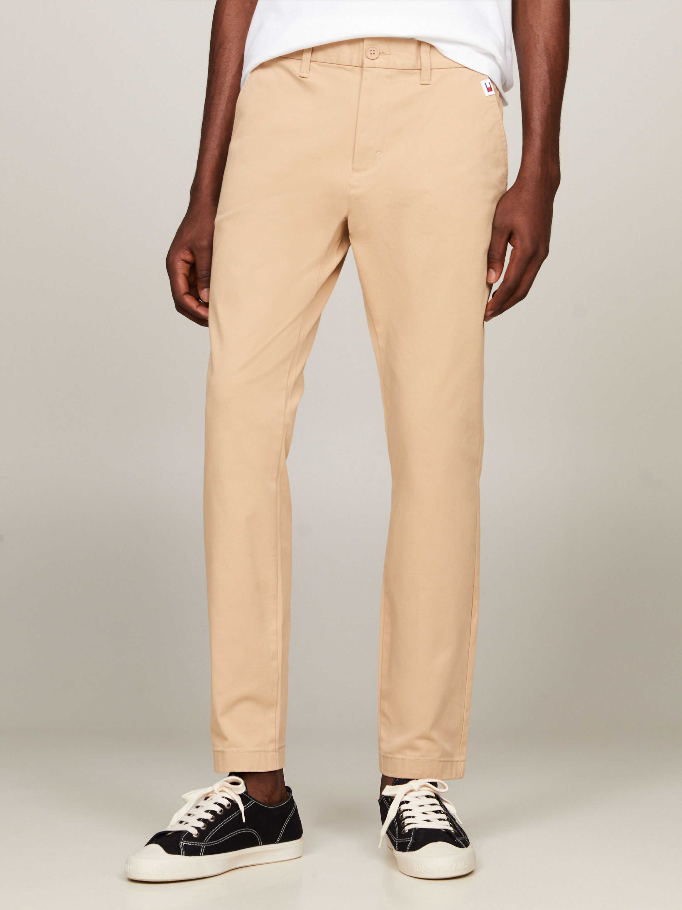 Tommy jeans trousers hotsell