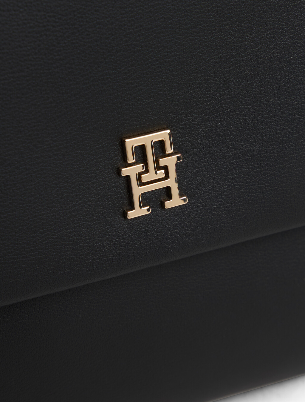 Modern Essential Shoulder Bag, Black, hi-res