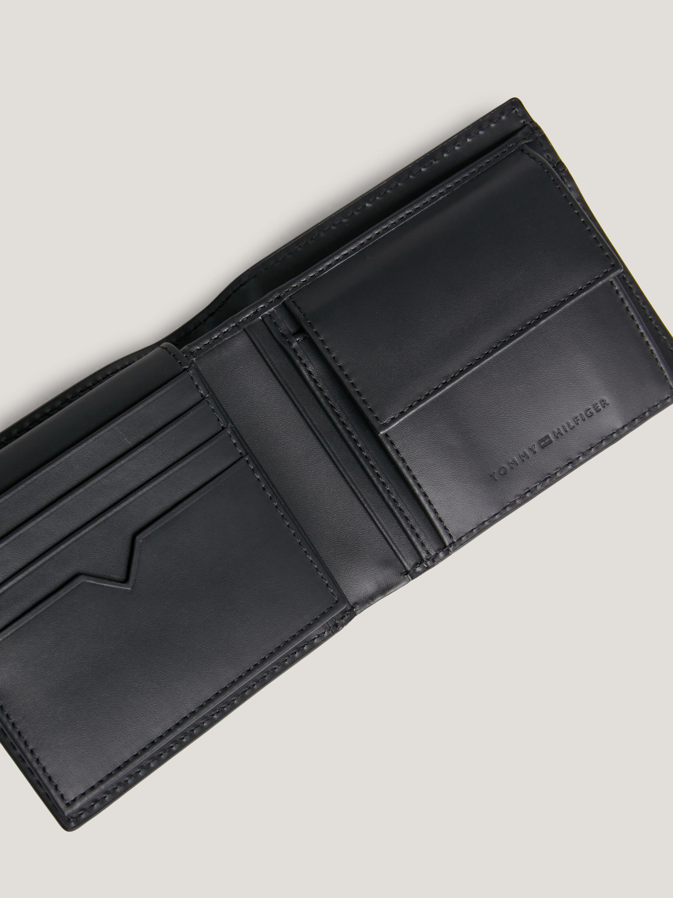 Hilfiger wallet 2025 price