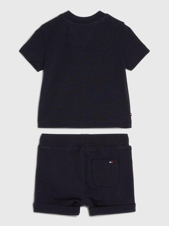 ESSENTIAL T-SHIRT AND SHORTS SET