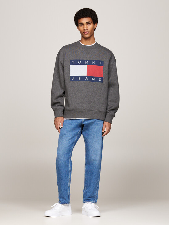 Tommy Flag Badge Relaxed Sweatshirt