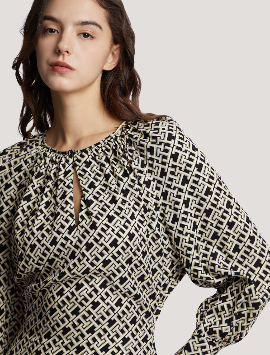 TH Monogram Dress, Bevelled Small Monogram/ Black, hi-res