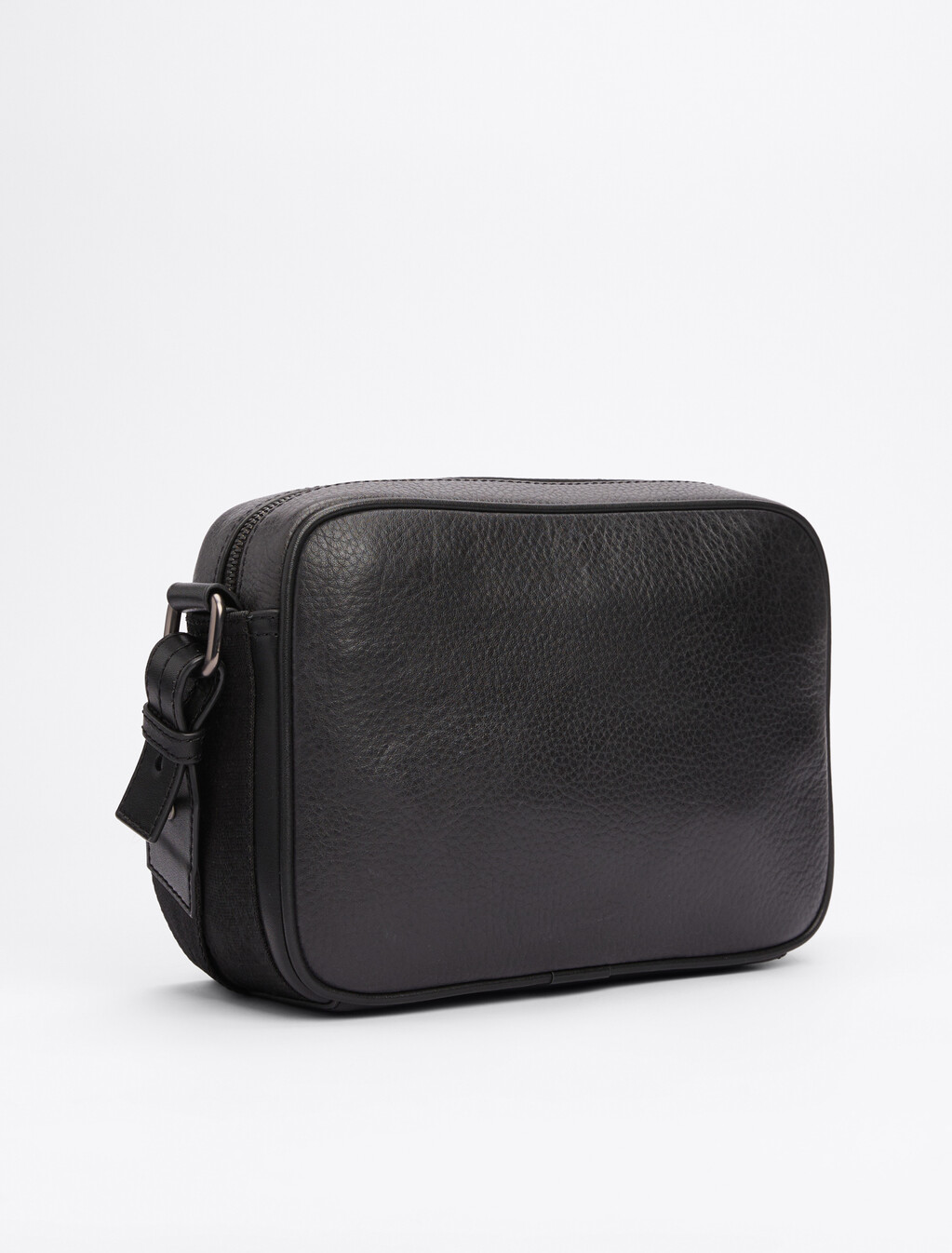 Pebble Grain Leather Reporter Bag, Black, hi-res