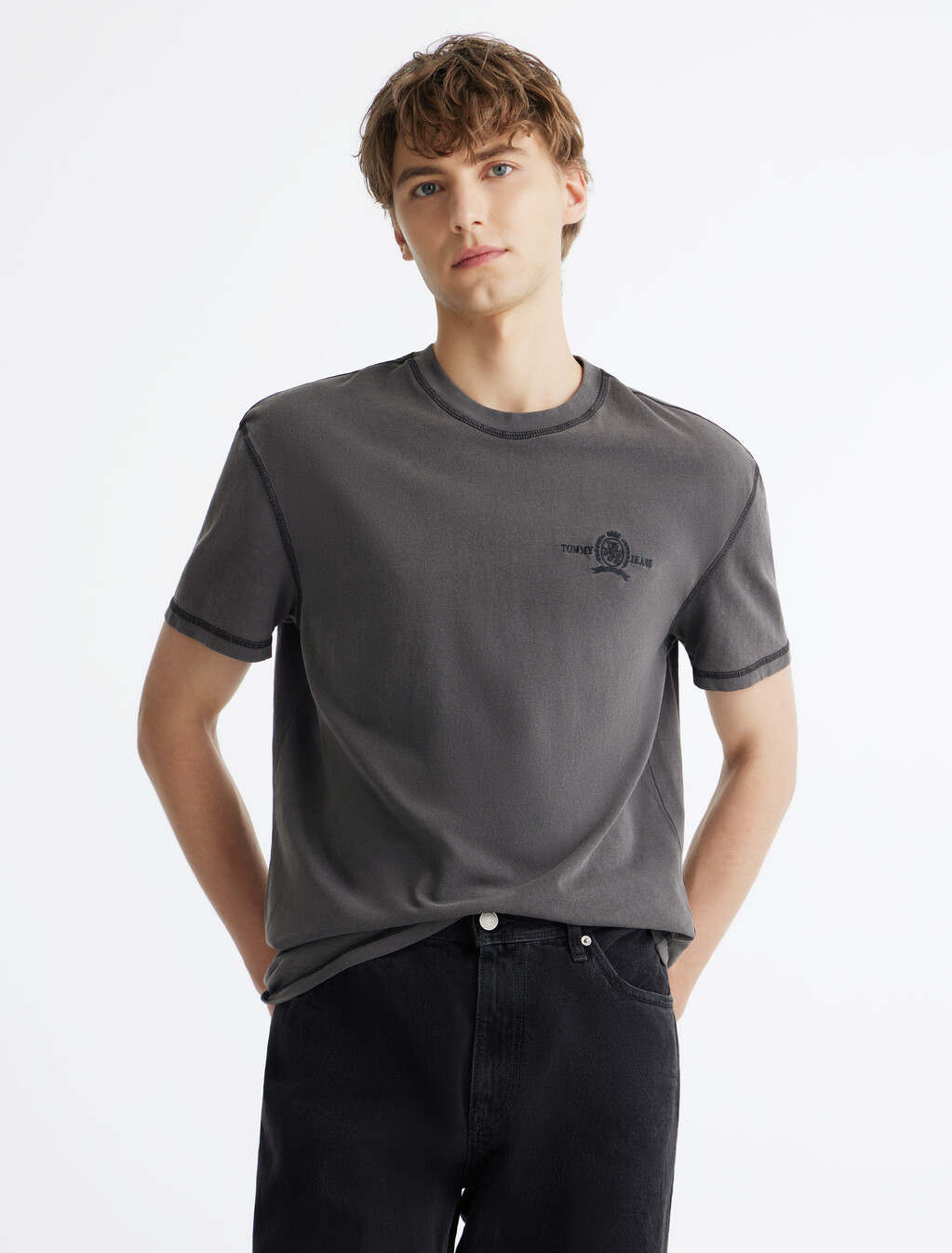 Small Tonal Crest T-Shirt, Black, hi-res
