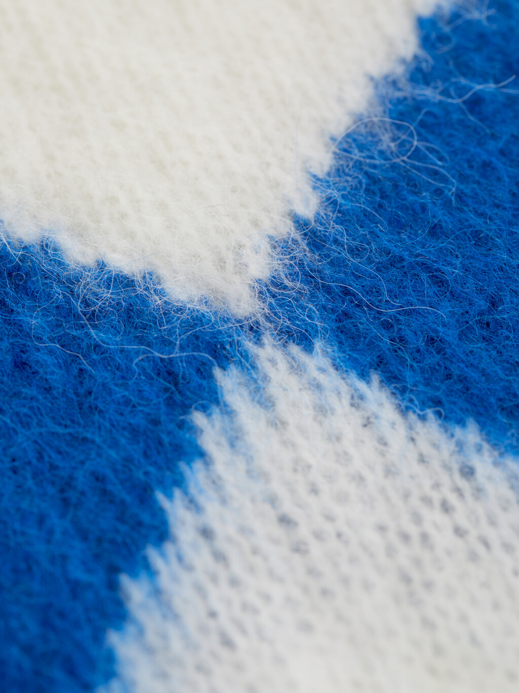 菱形格紋拼色羊駝冷衫, Argyle Ultra Blue, hi-res