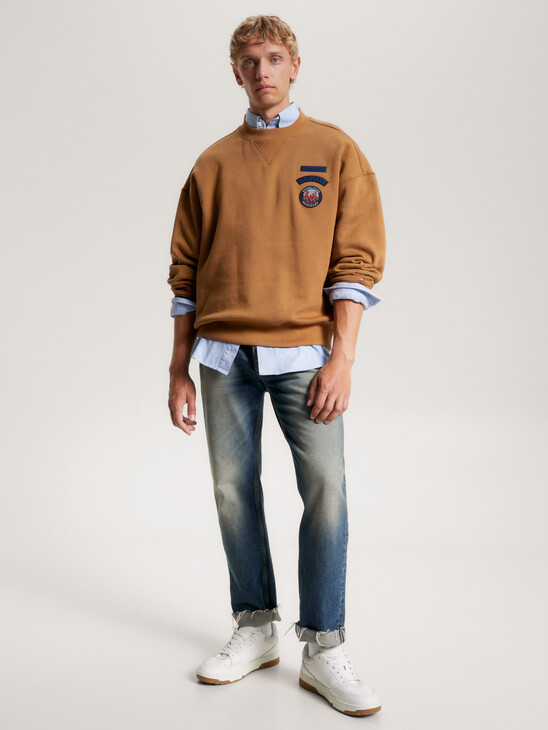 Mountain Badge Patch Archive Fit Sweatshirt