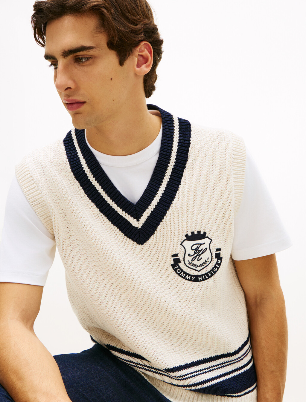 Relaxed Crest Appliqu&eacute; V-Neck Sweater Vest, Ivory Petal, hi-res