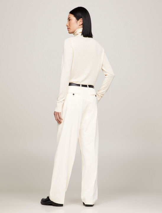 Relaxed Fit Straight Leg Chinos