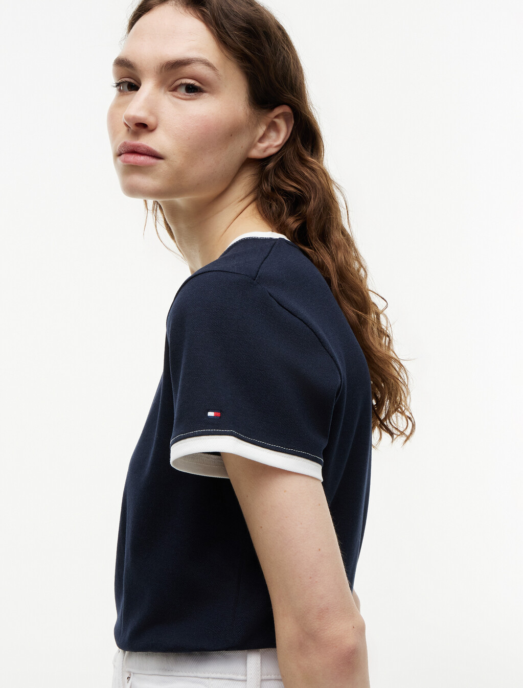 刺繡標誌對比色邊 T 恤, Dark Night Navy, hi-res