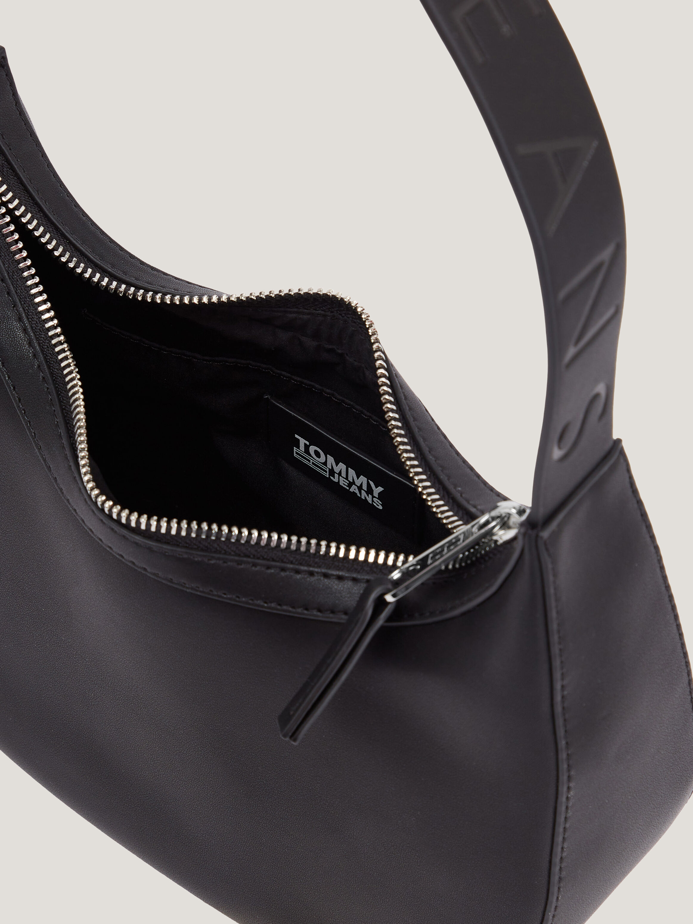 Tommy jeans bold crossover bag 2025