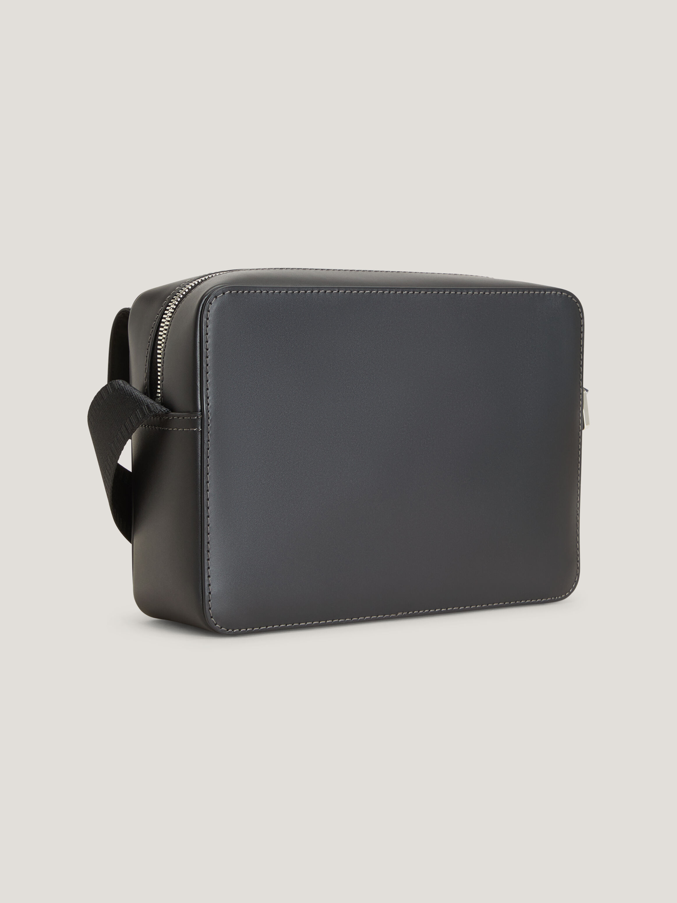 Tommy hilfiger men's bag sale on sale