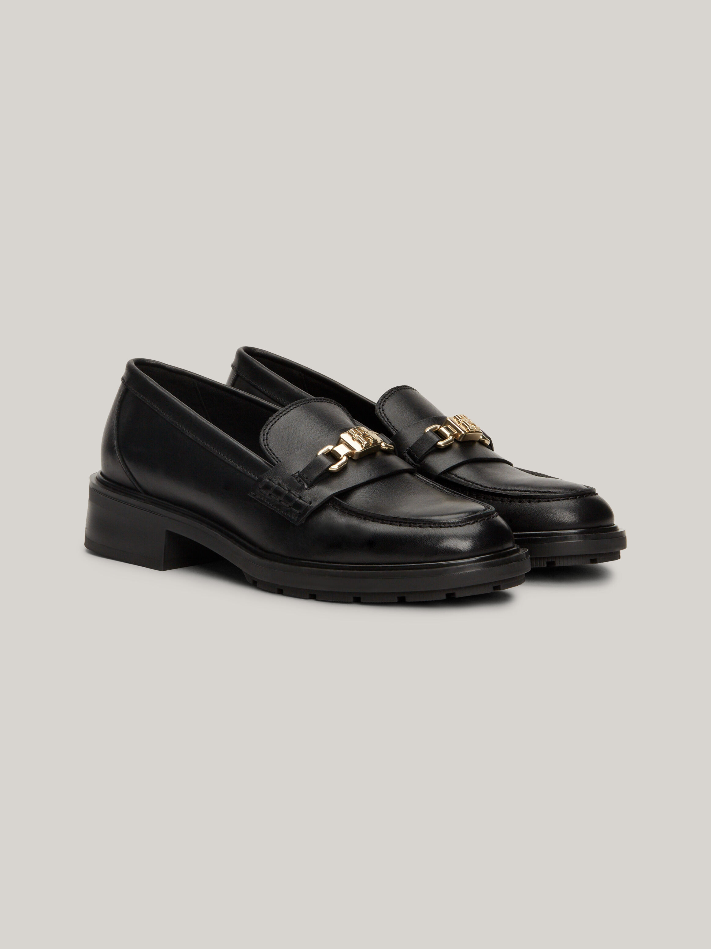 Tommy hilfiger shop ladies flat shoes