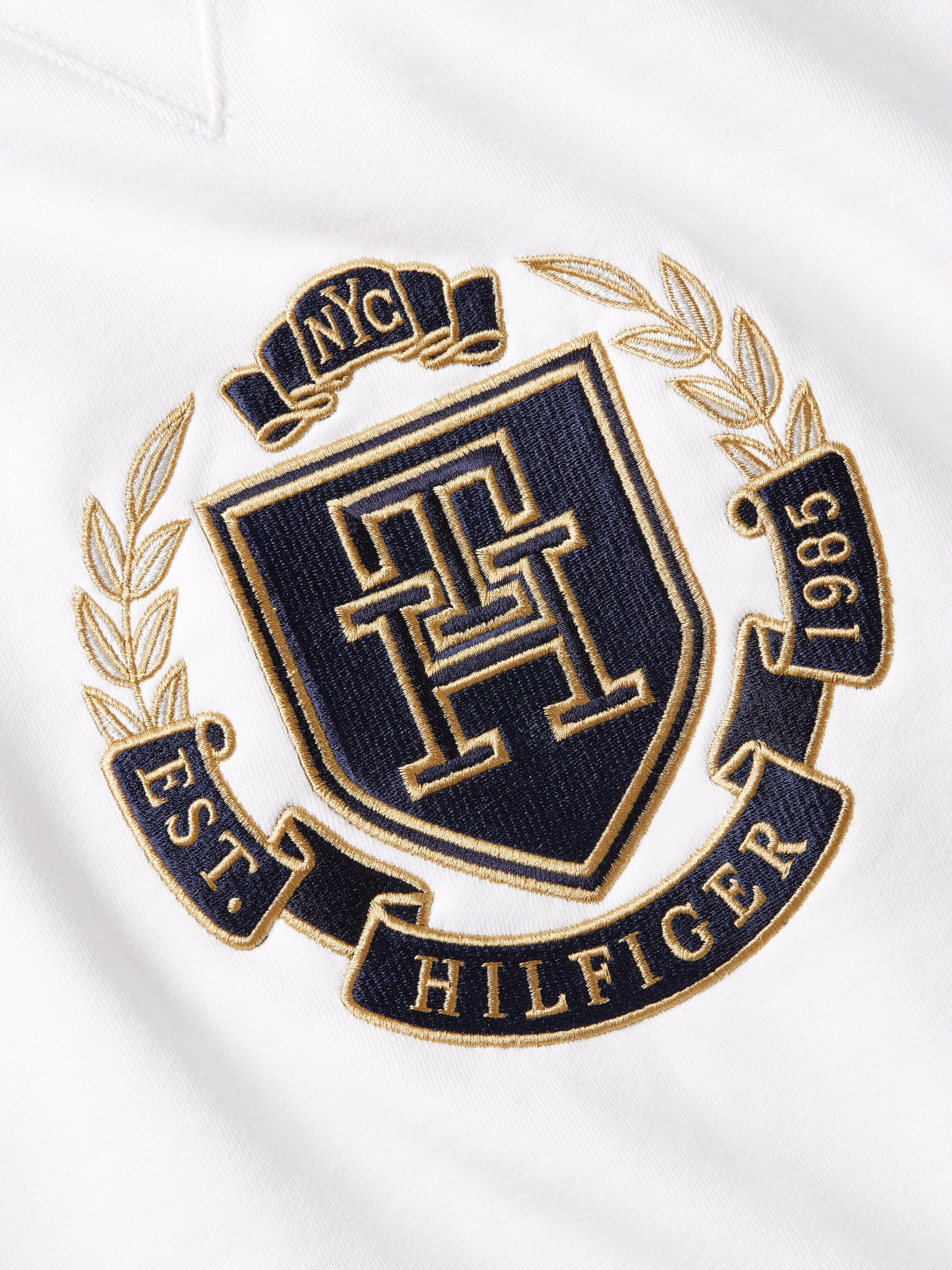 Crest 2025 tommy hilfiger