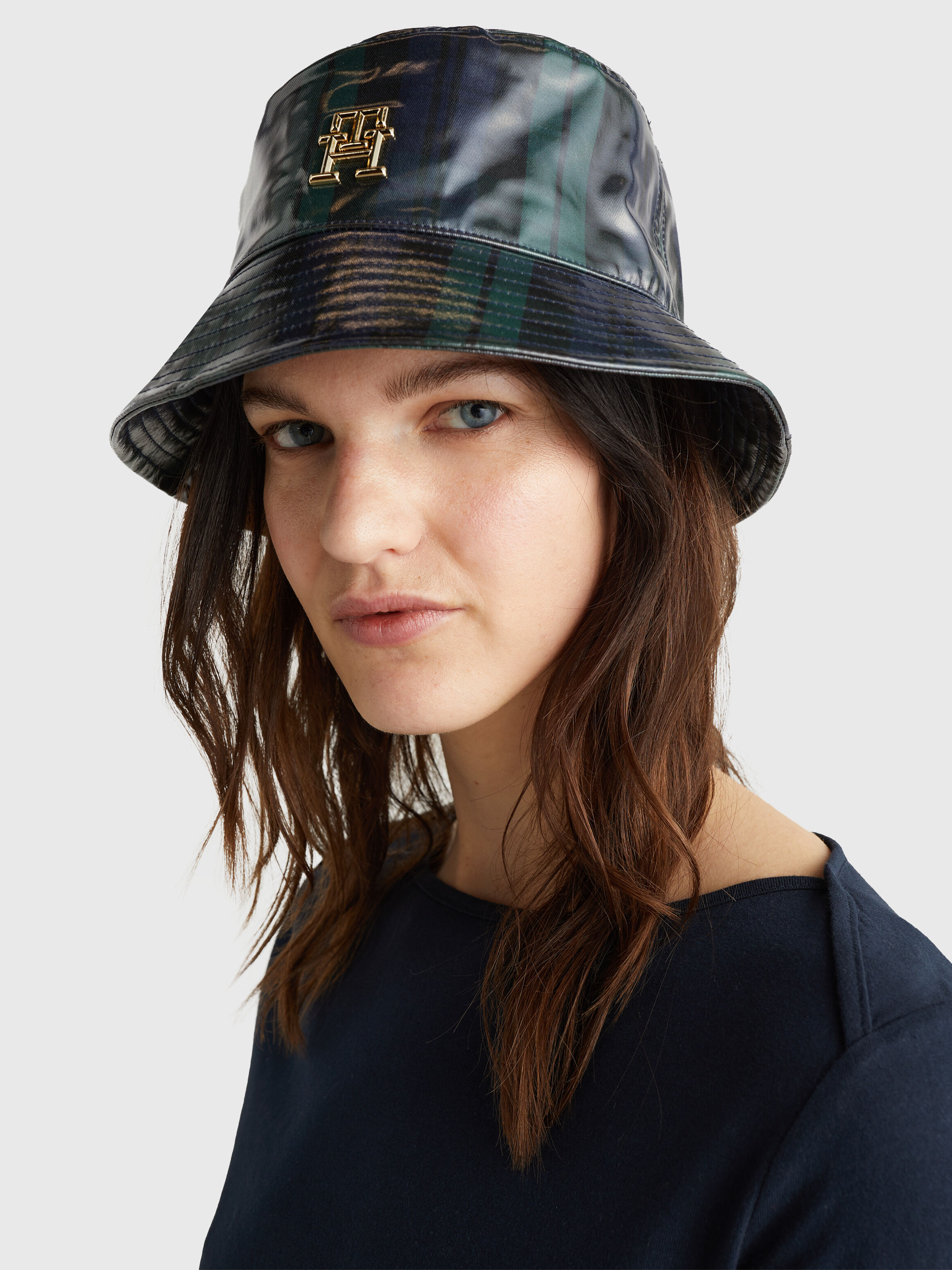 Tartan top bucket hat