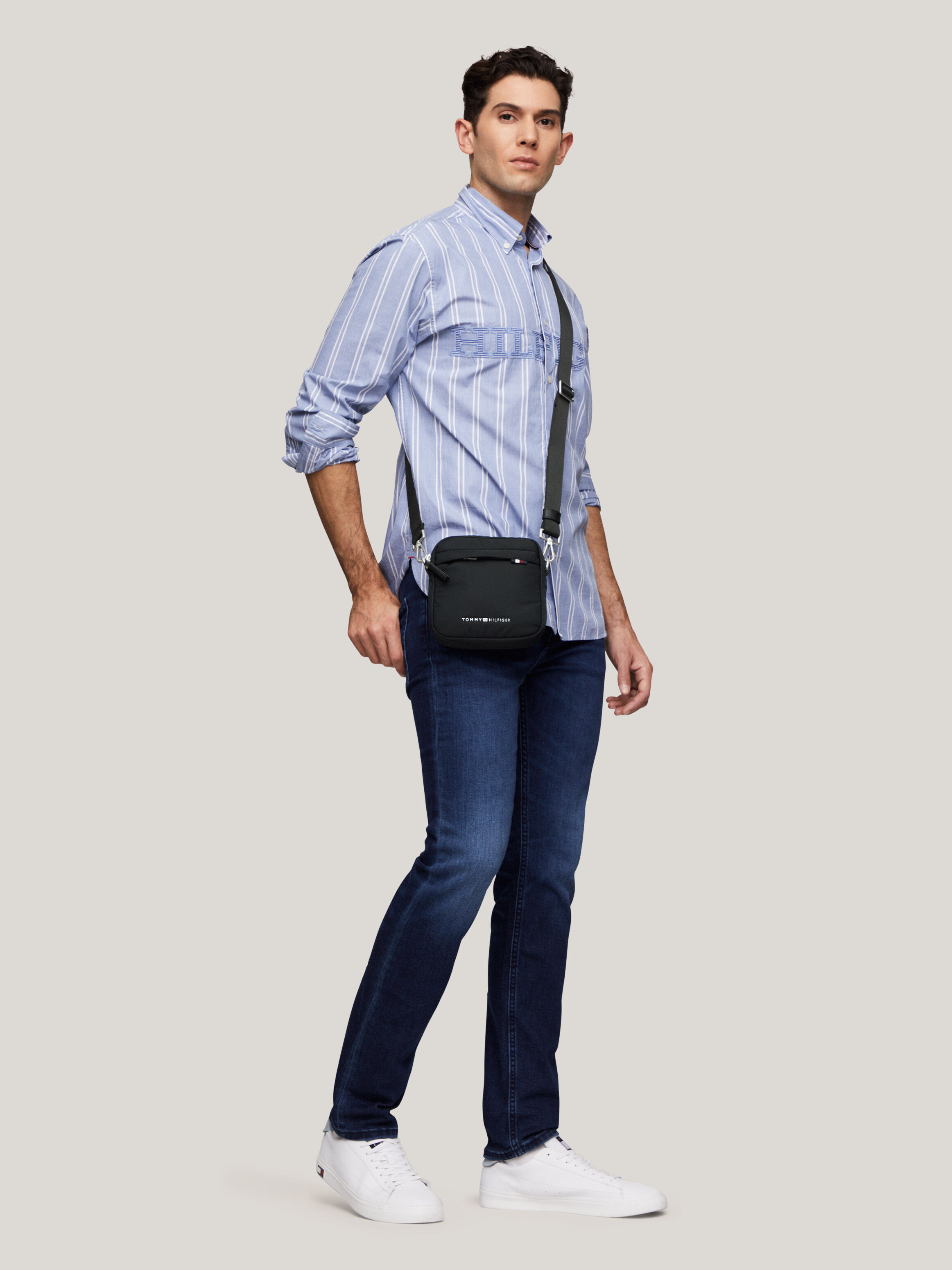 Mini reporter bag tommy hilfiger hot sale