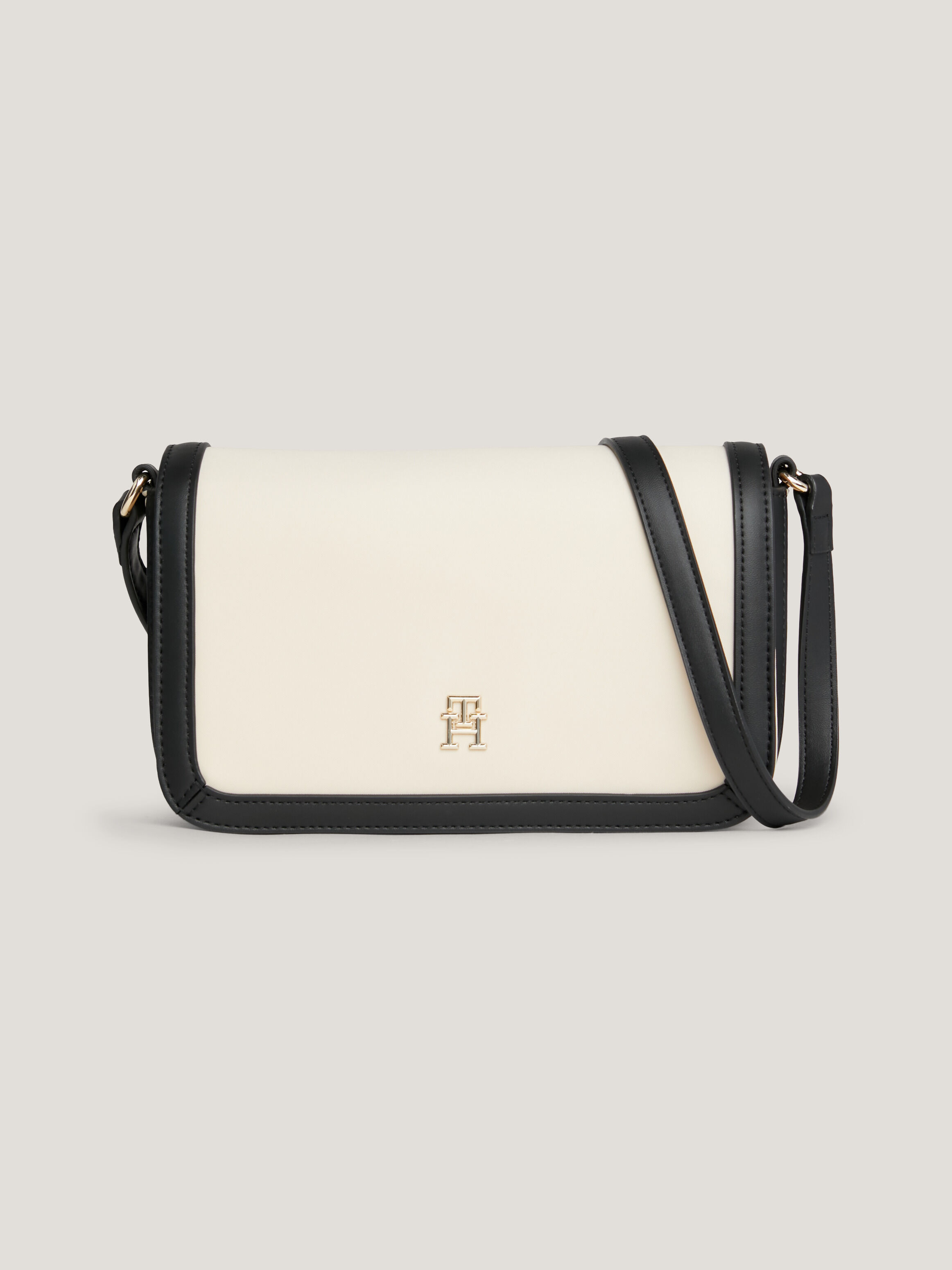 Tommy hilfiger shop boxy crossbody bag