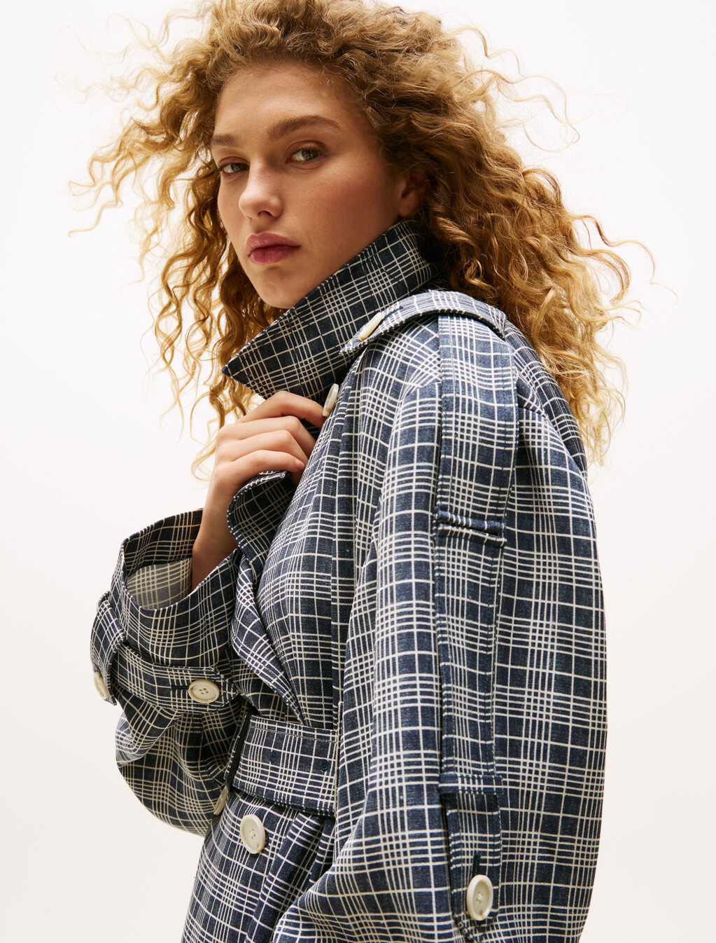 The Runway 系列絲質超寬鬆風衣, Navy Cream Check, hi-res