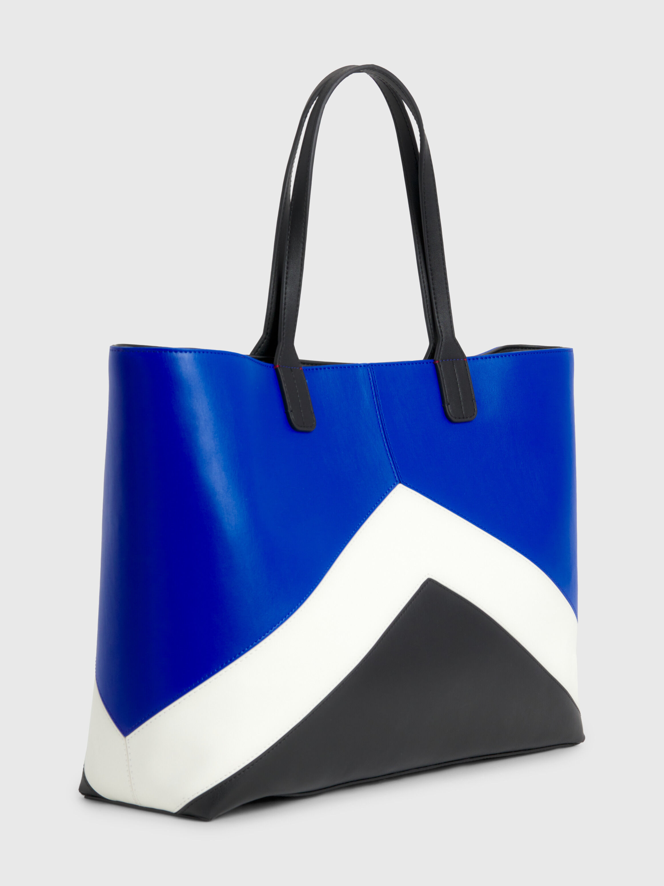 Tommy hilfiger top chevron duffle bag