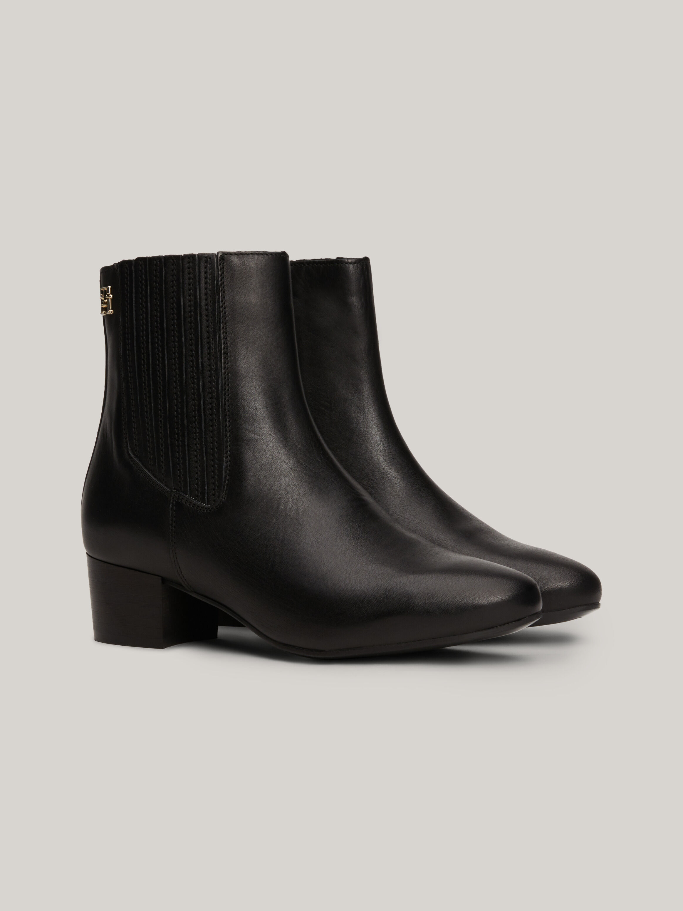 Essential Leather Block Heel Ankle Boots black Tommy Hilfiger