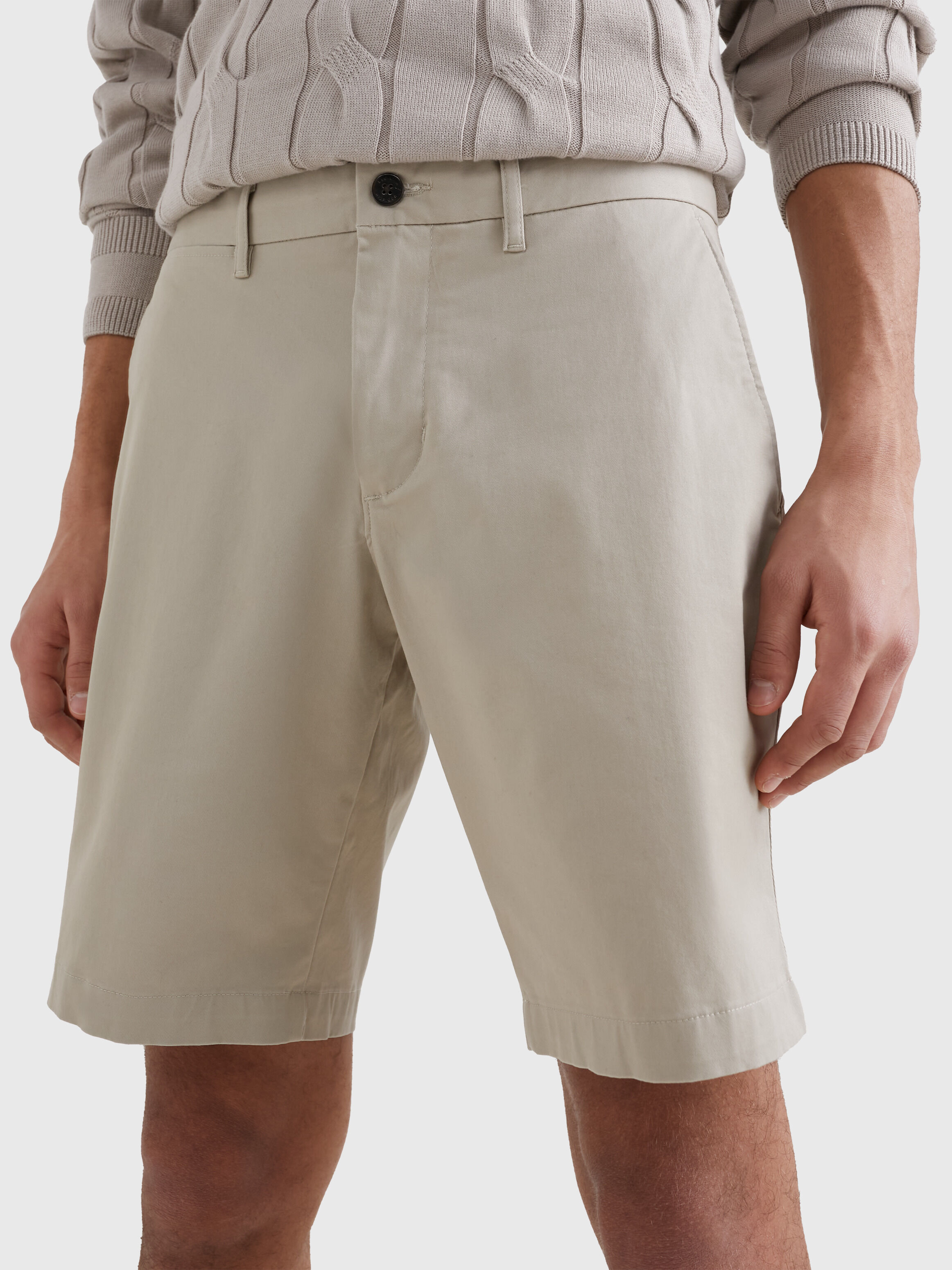 Tommy hilfiger hotsell men's khaki shorts