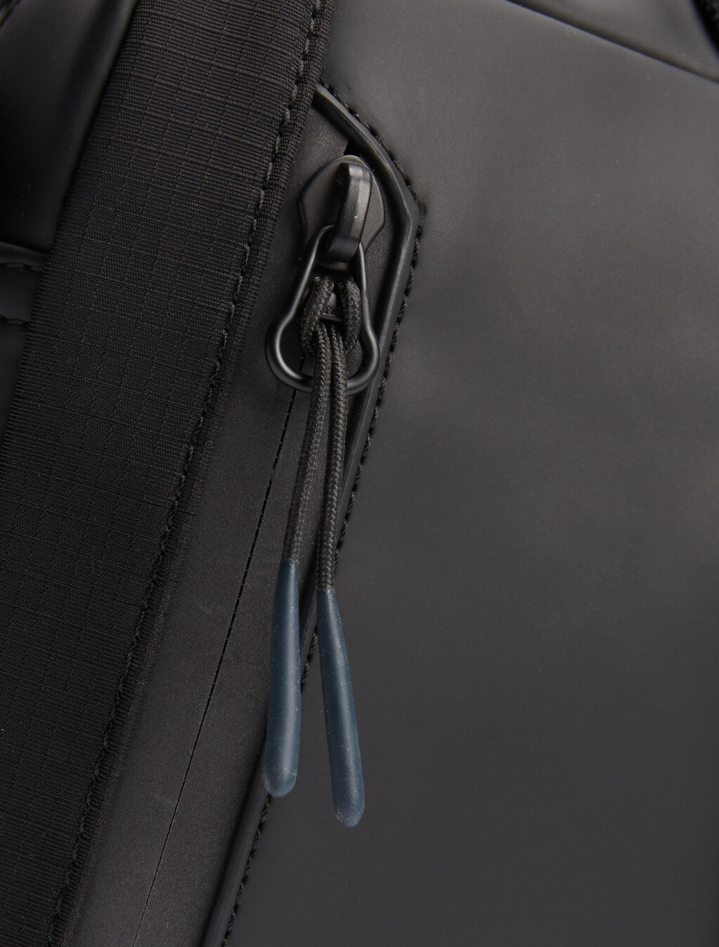 Rubberised Logo Reporter Bag, Black, hi-res