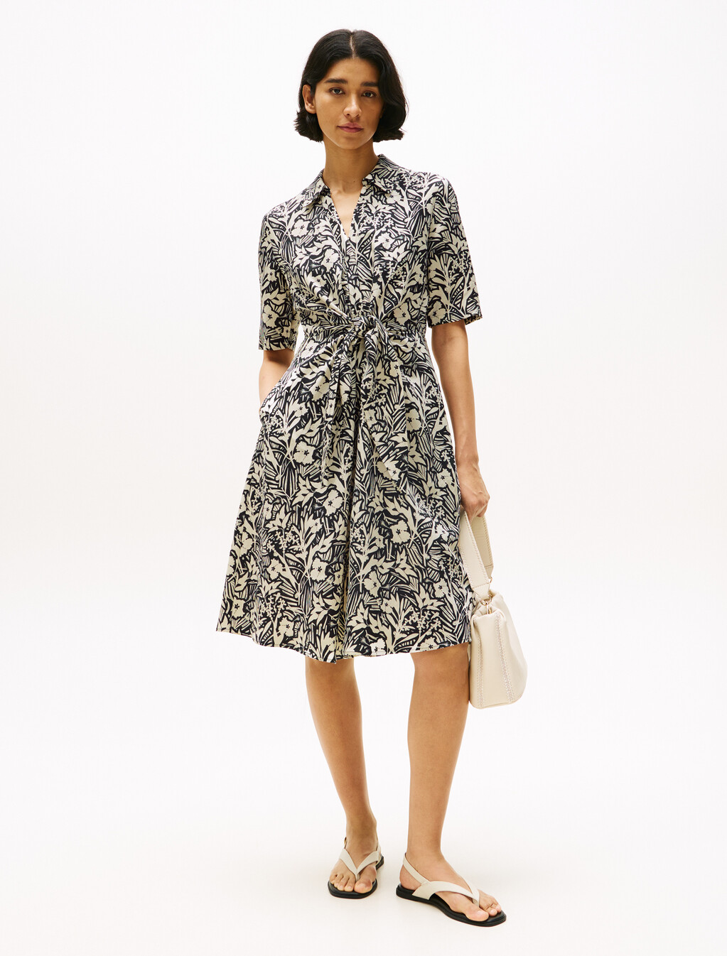 LNN VS KNTTD S/S DRSTrpcl Flrl/ Blc, Tropical Floral/ Black, hi-res