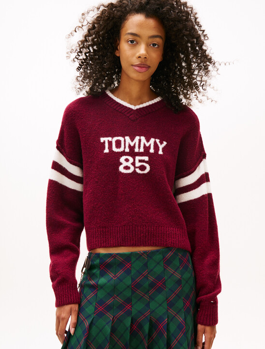 Intarsia Logo V-Neck Relaxed Jumper