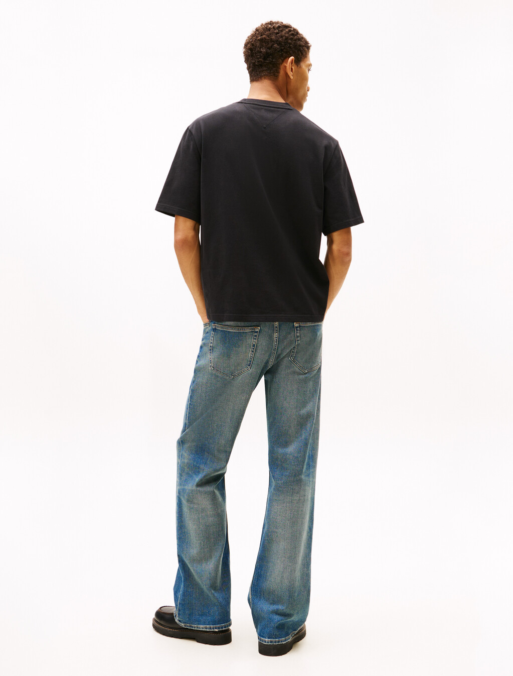 90s Tonal Flag Badge T-Shirt, Black, hi-res