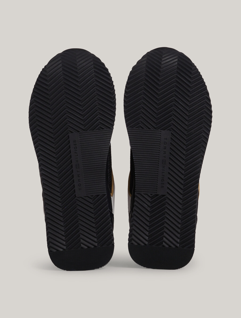 Essential Elevated Suede Runner Trainers, Black, hi-res