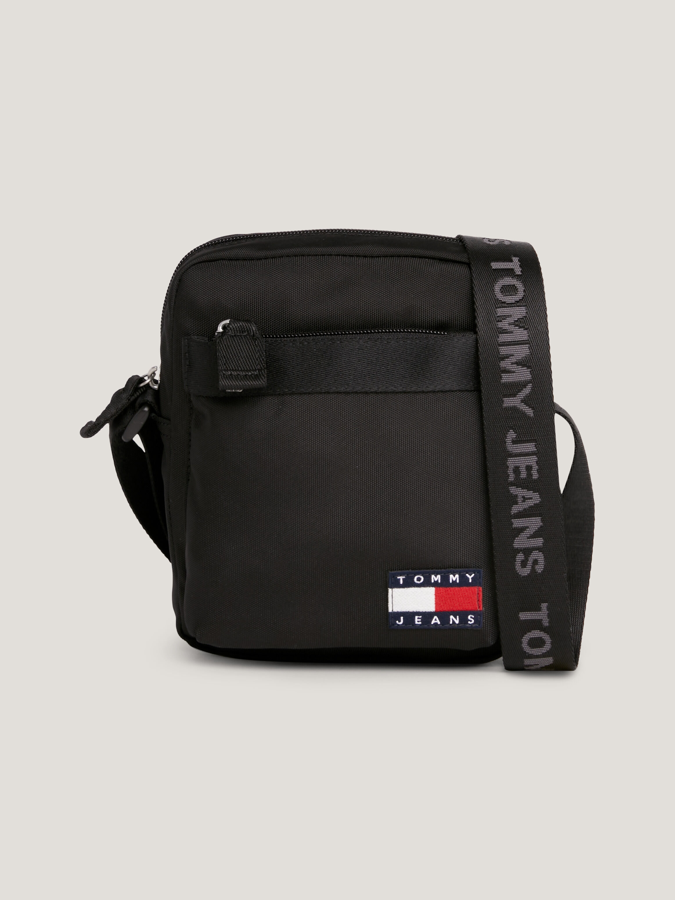 Bag tommy hilfiger sale new arrivals