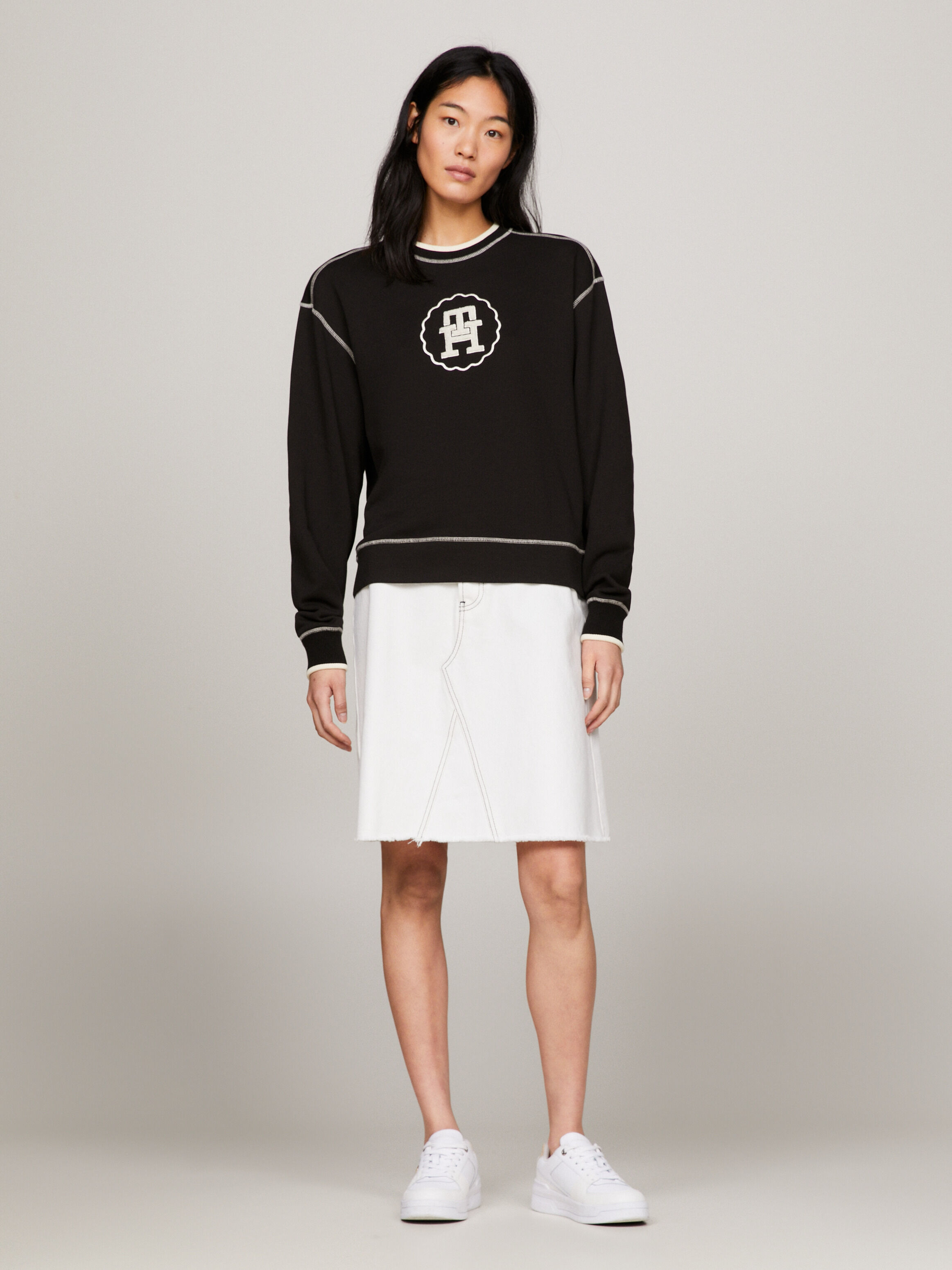 Tommy hilfiger junior linear logo crewneck sweatshirt black online