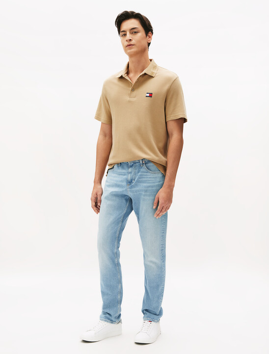 標誌衣領 Polo 衫
