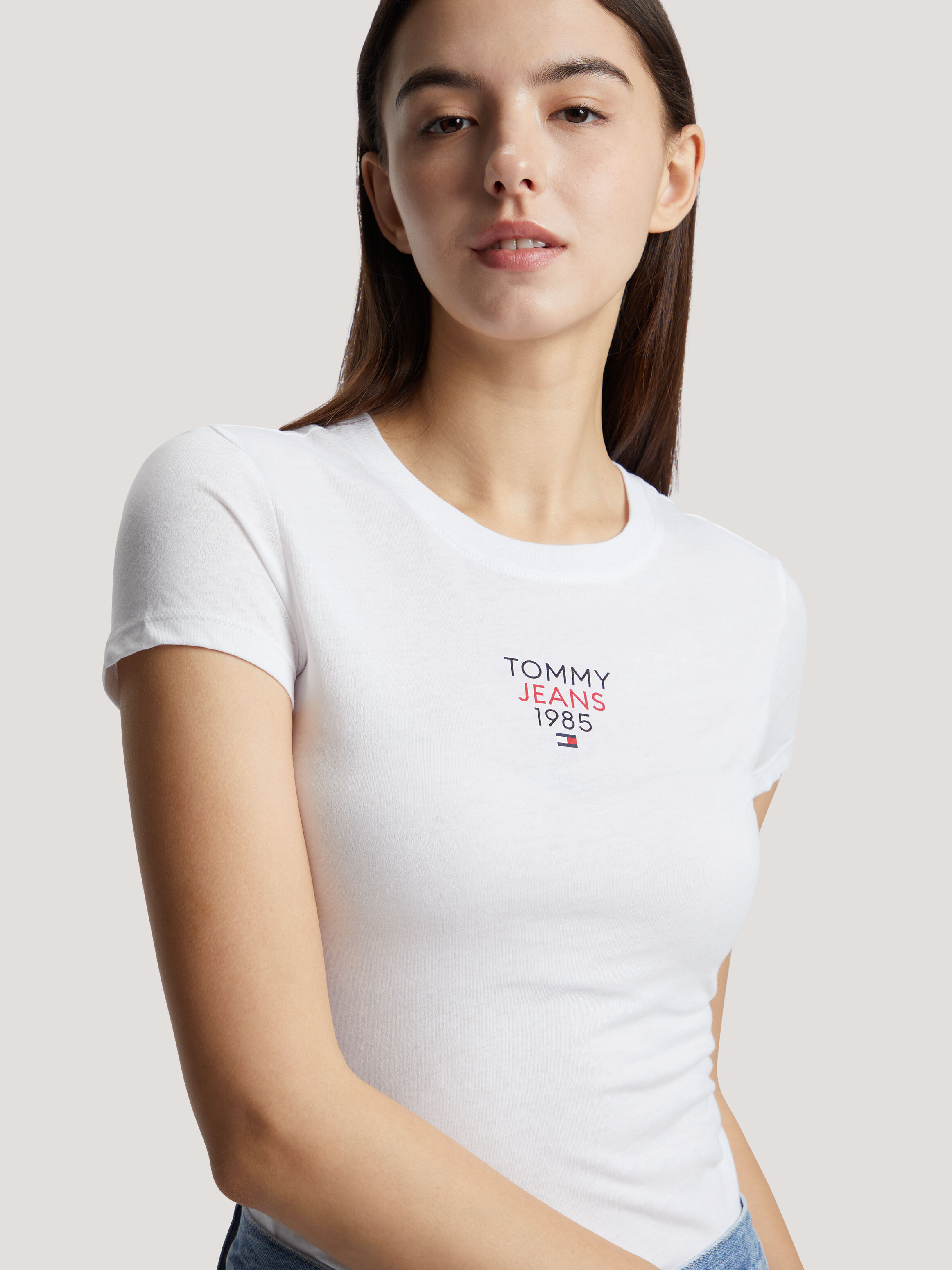 Tommy jeans womens tshirt hotsell