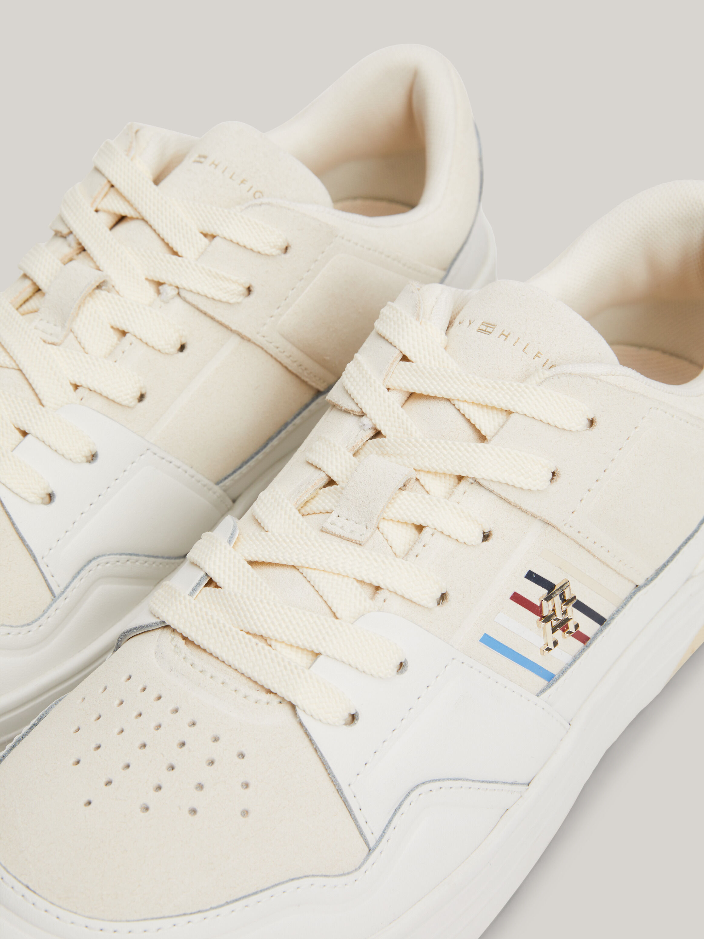 Tommy hilfiger discount leeds trainers