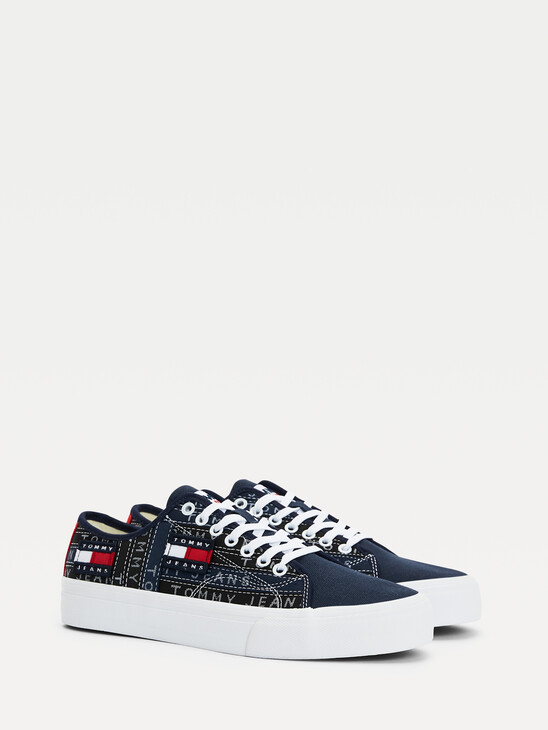 Tommy Badge Trainers
