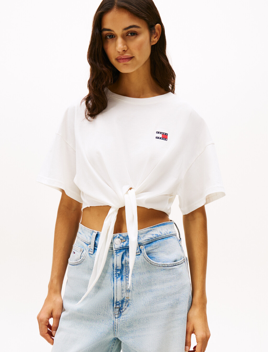 Tommy Badge Cropped Knot T-Shirt, Ecru, hi-res