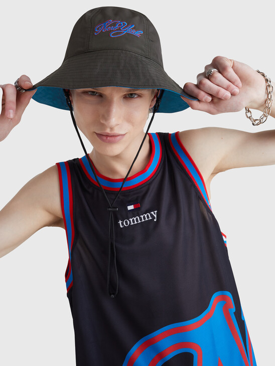 TOGGLE CORD LOGO BUCKET HAT