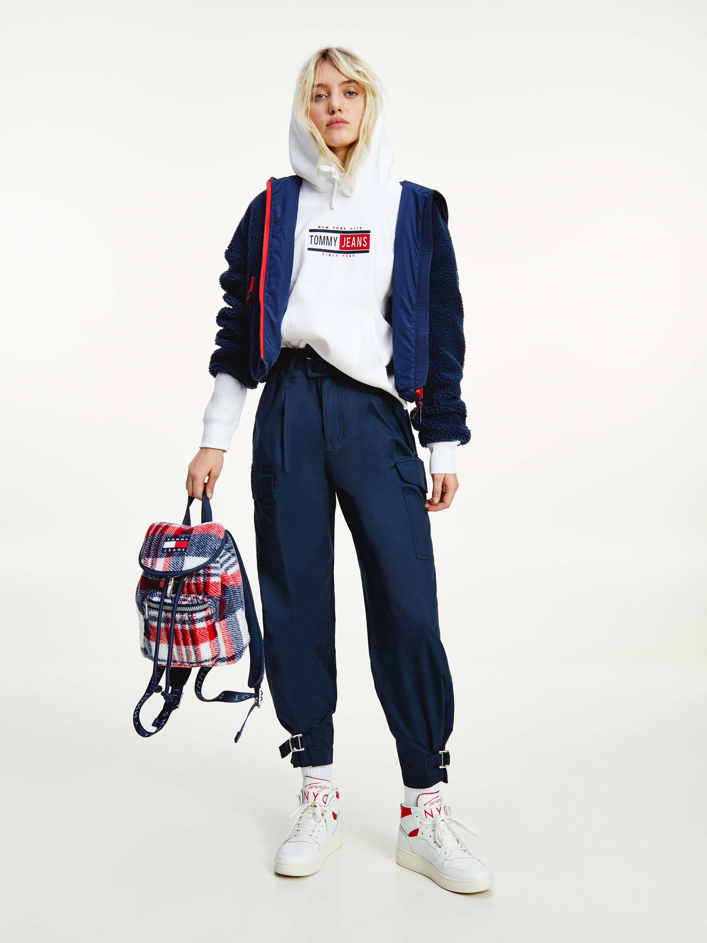 tommy hilfiger cropped hoodie
