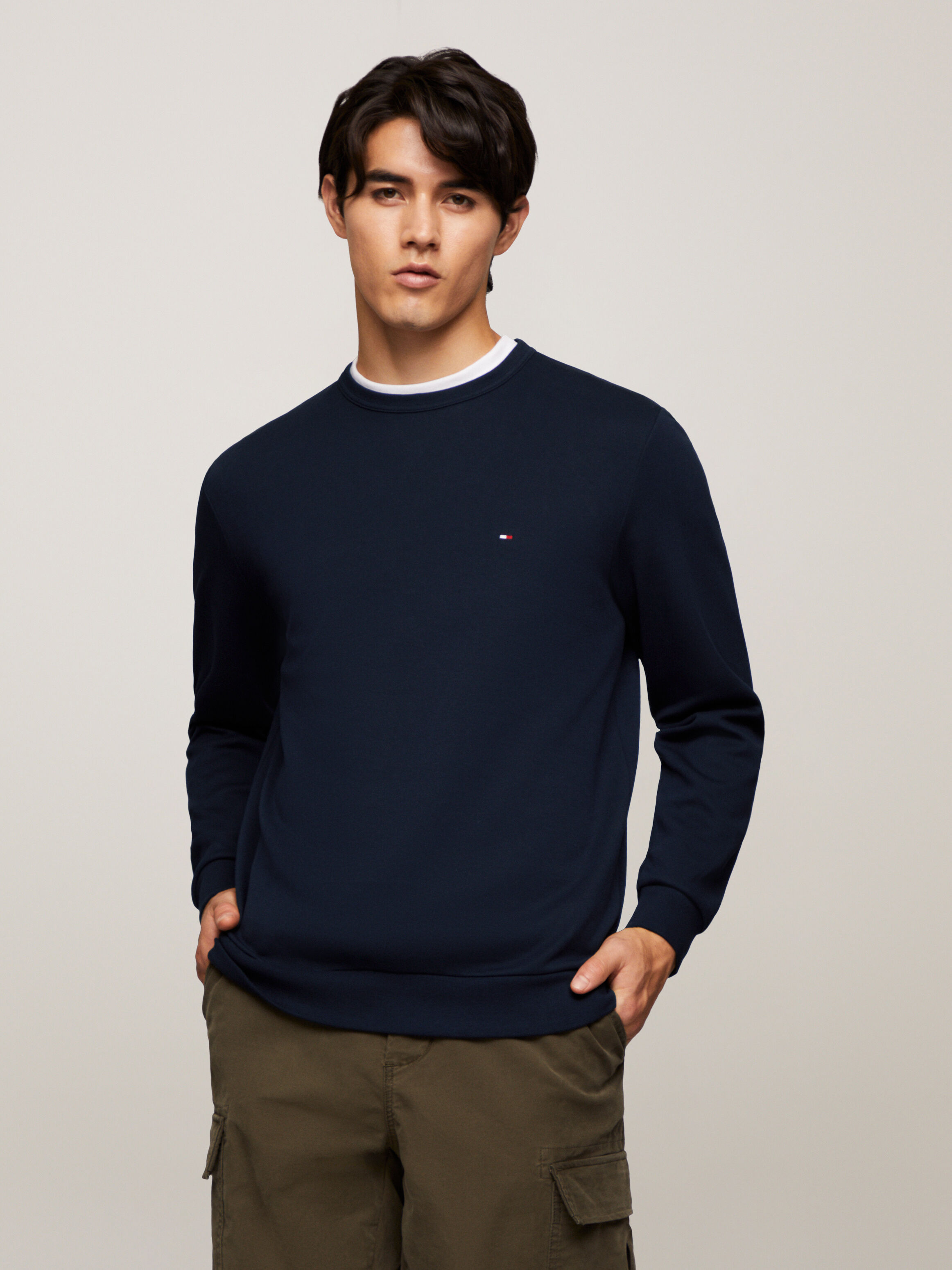 Tommy hilfiger sweatshirt crewneck top