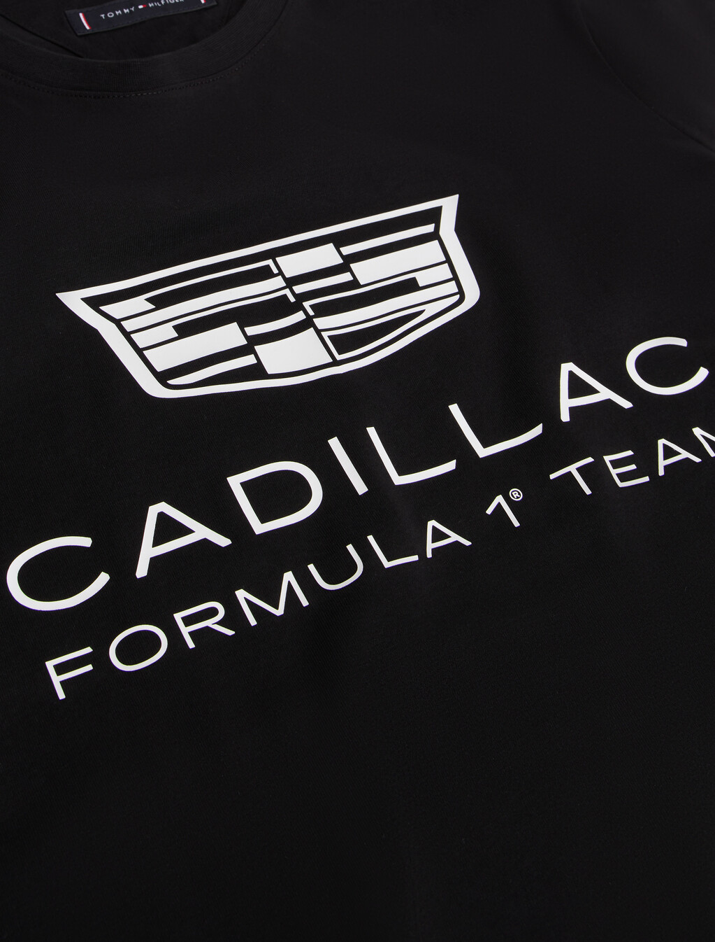 TH x Cadillac Formula 1&reg; 車隊標誌 T 恤, Black, hi-res