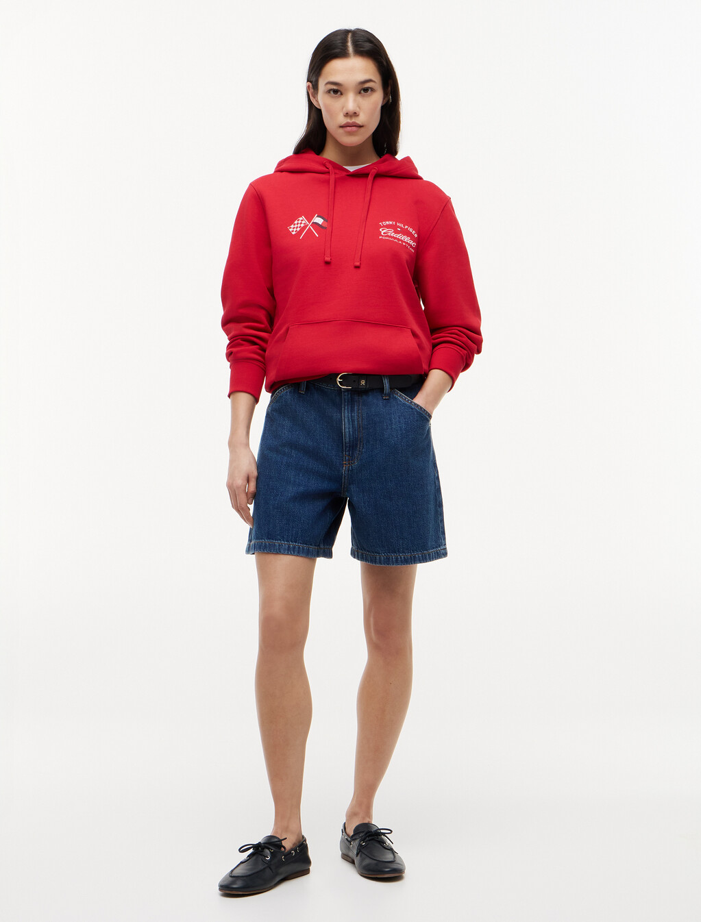 TH x Cadillac Formula 1&reg; 車隊後背圖案連帽衫, Red, hi-res