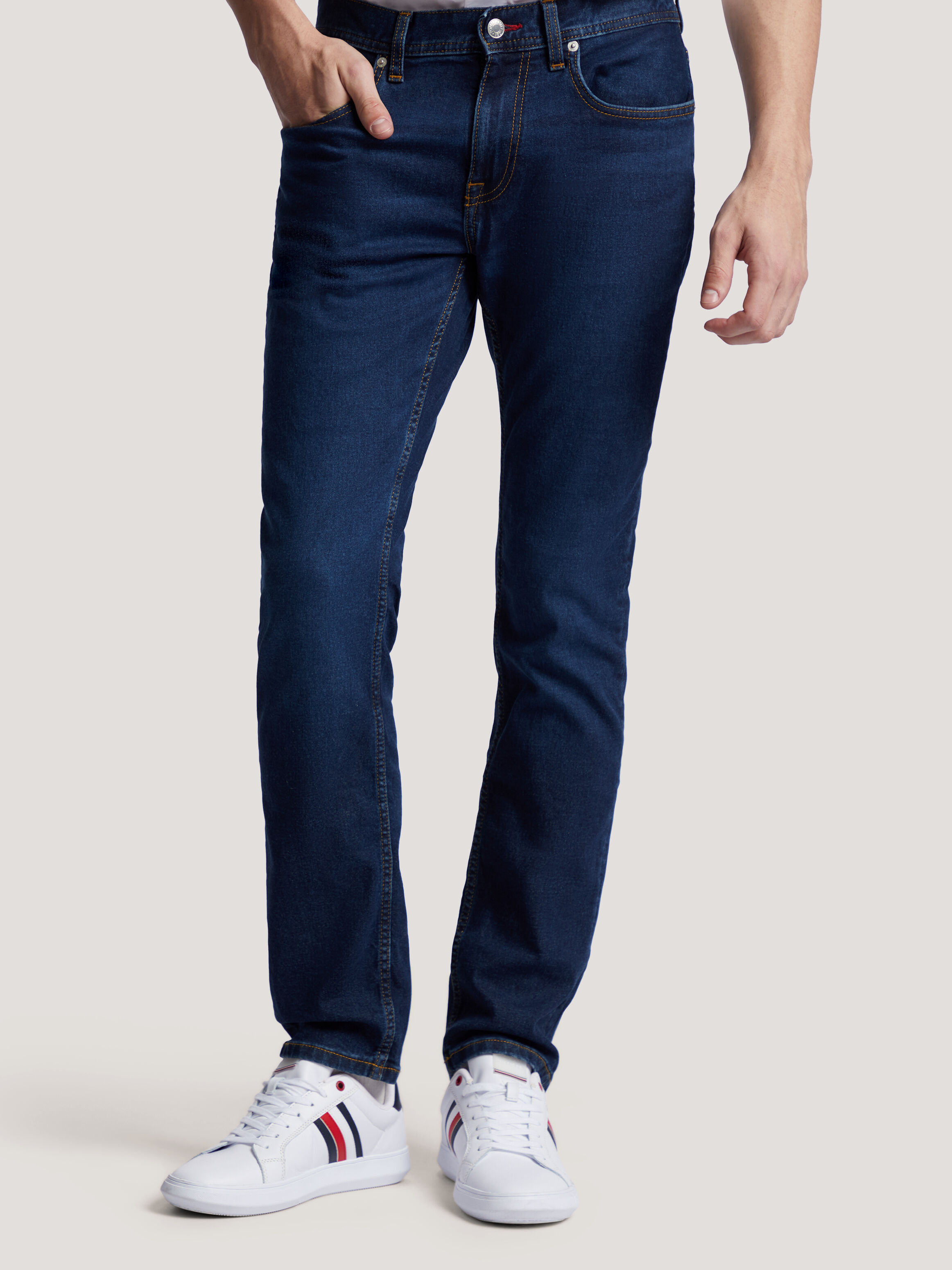 Slim fit tommy hilfiger jeans store