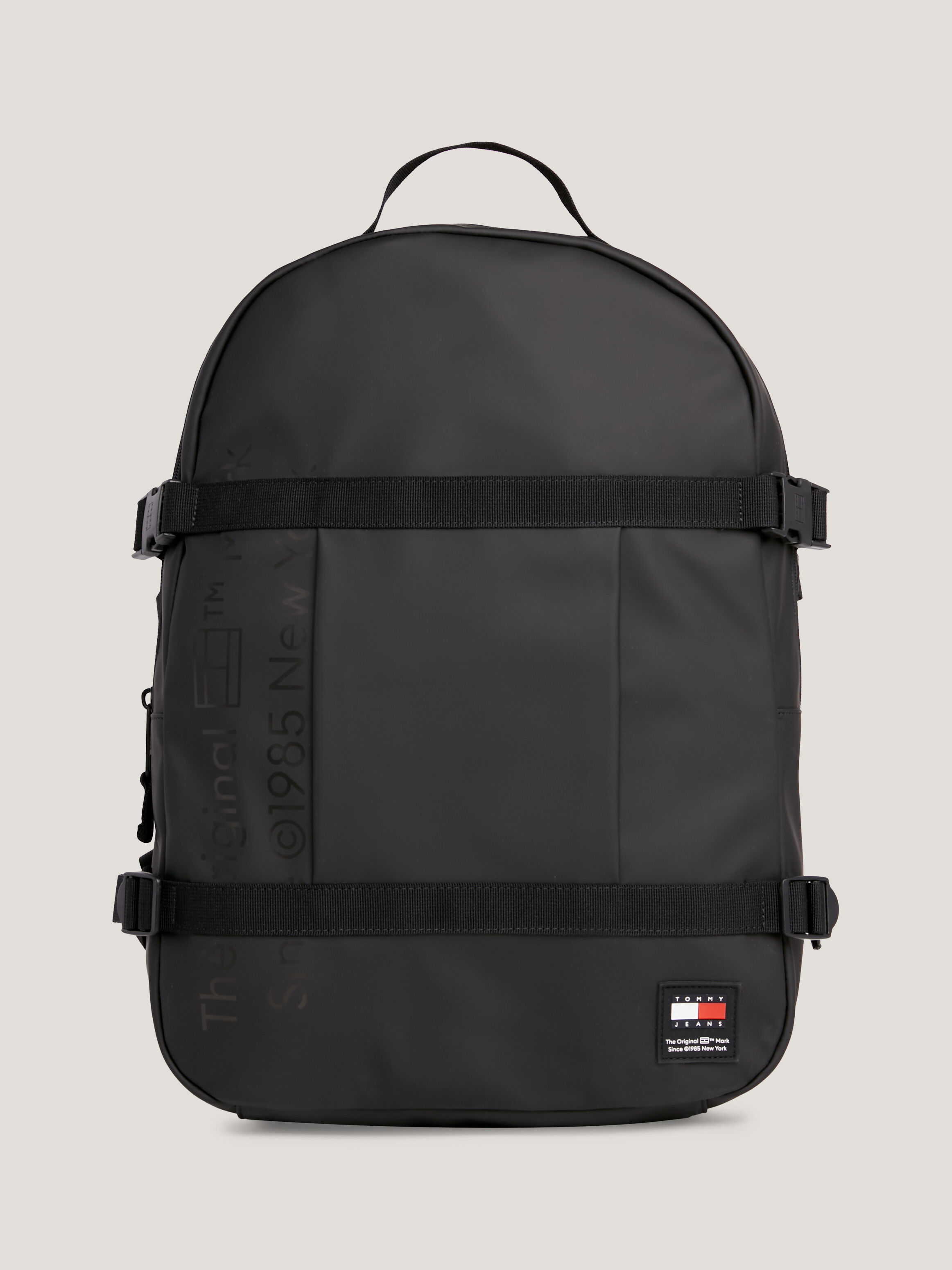 Tommy hilfiger 2025 chest bag