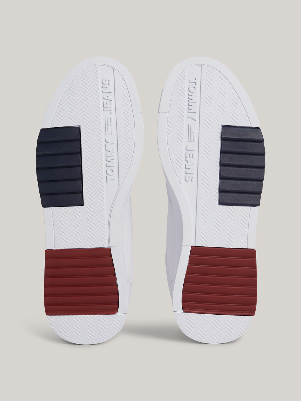 復古Essential皮革徽章運動鞋, White, hi-res