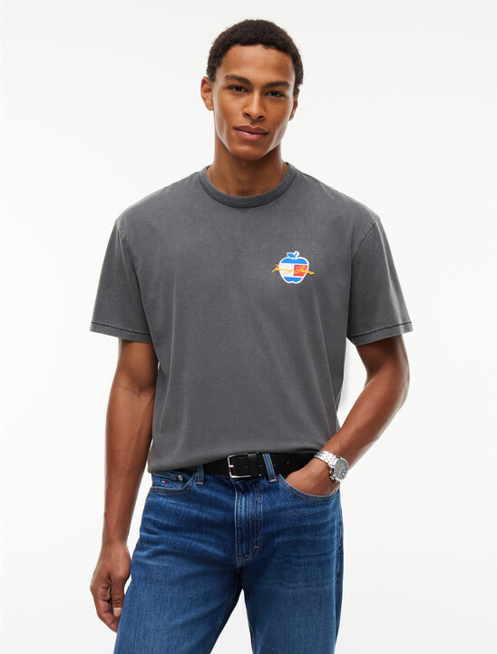 Signature Back Graphic Relaxed T-Shirt