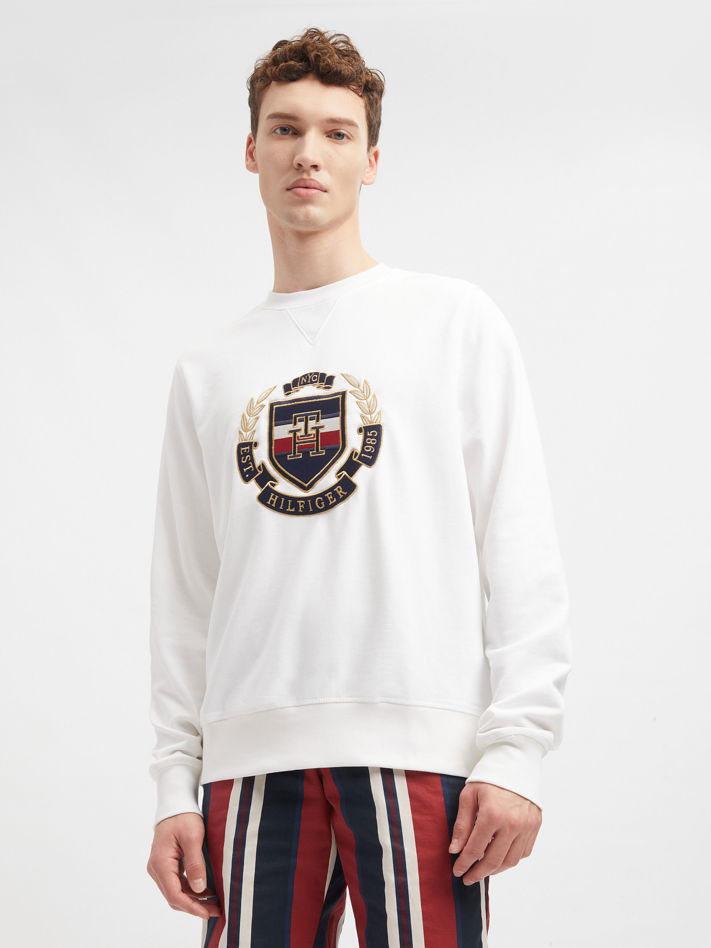 Tommy jeans shop crew crest sweater