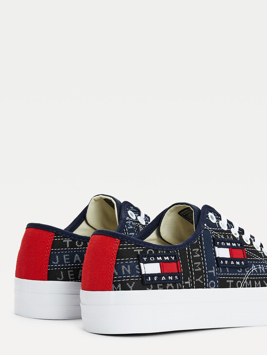 Tommy Badge Trainers