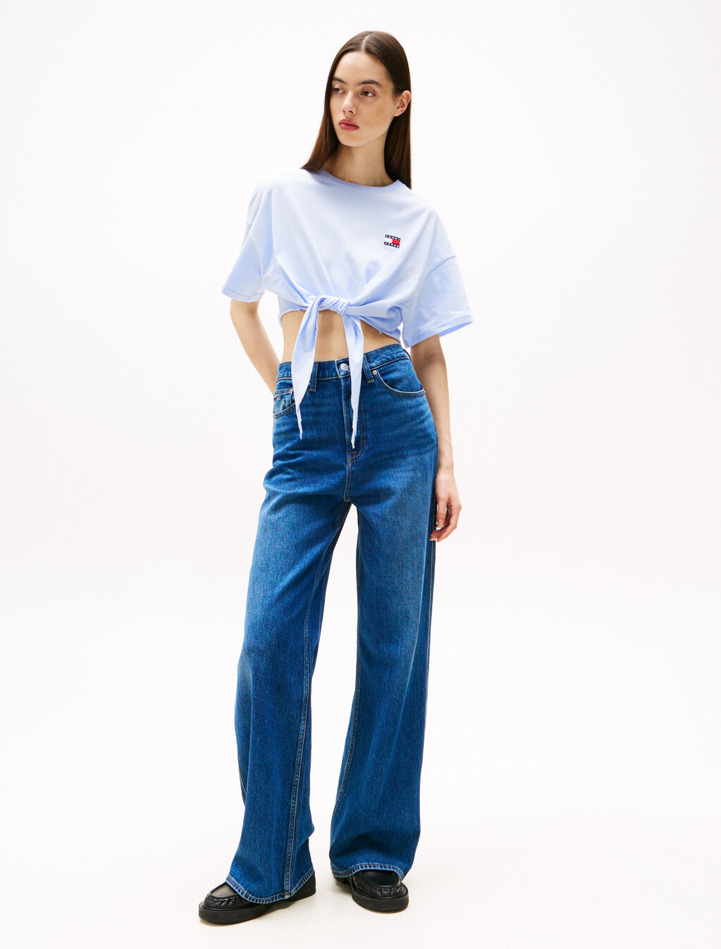 Tommy Badge Cropped Knot T-Shirt, Sweet Blue, hi-res