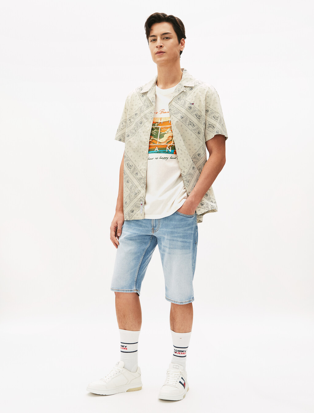 Relaxed Beach Club Graphic T-Shirt, Ancient White, hi-res